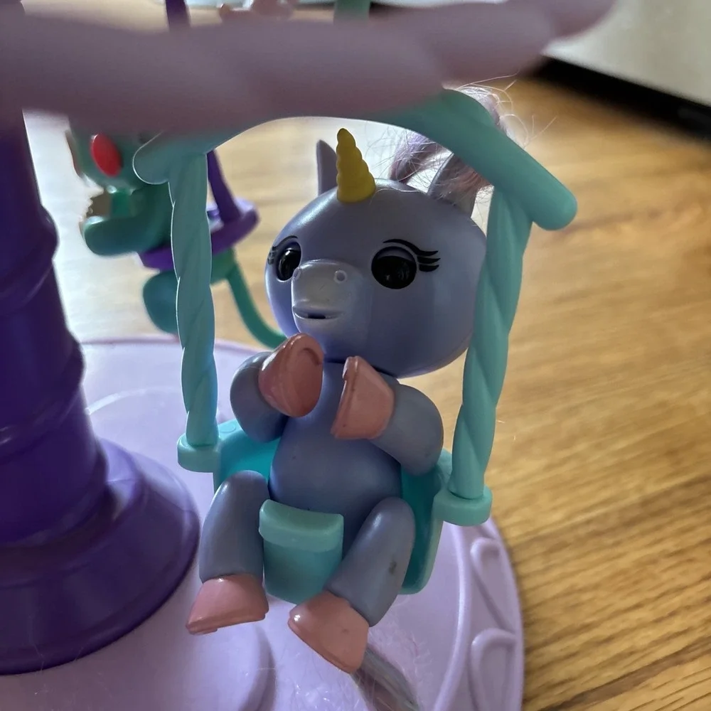 Fingerling Carousel All 4‎ Swings & Monkey Bars 7 Figures With Unicorn Narwhal